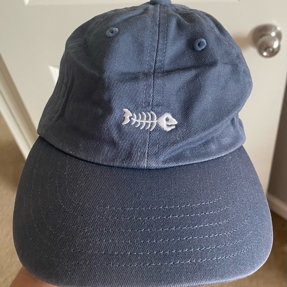 Vineyard vines kids hat.